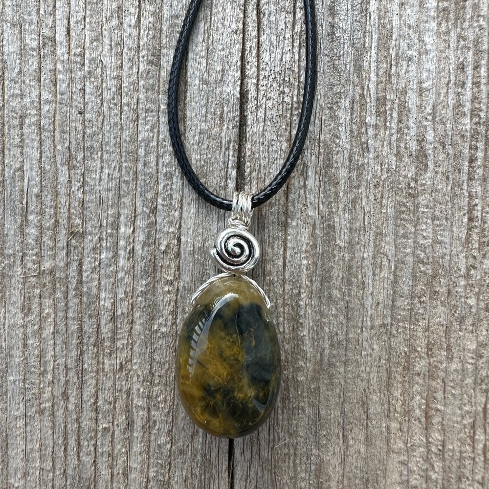 Nellite a Combination of Tigers Eye and Pietersite.